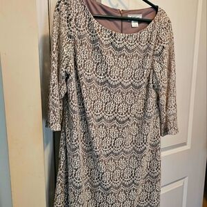 Beautiful brown and glittery size 18 dress